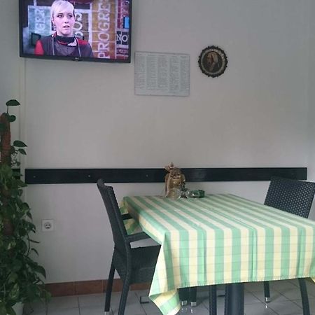Guest House Violeta Palit Екстериор снимка