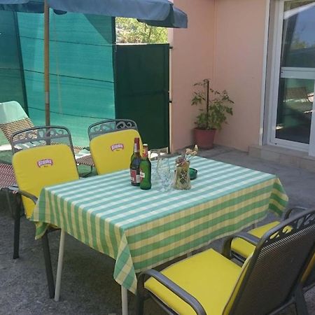 Guest House Violeta Palit Екстериор снимка