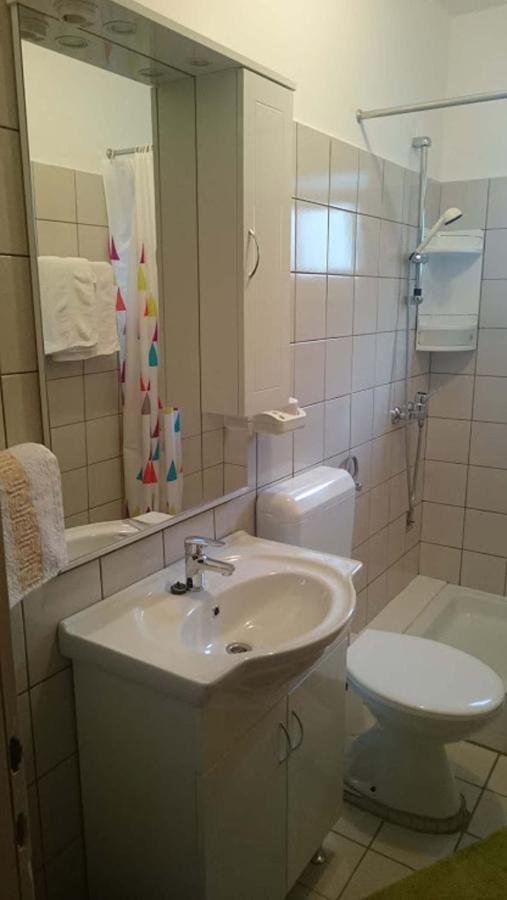 Guest House Violeta Palit Екстериор снимка