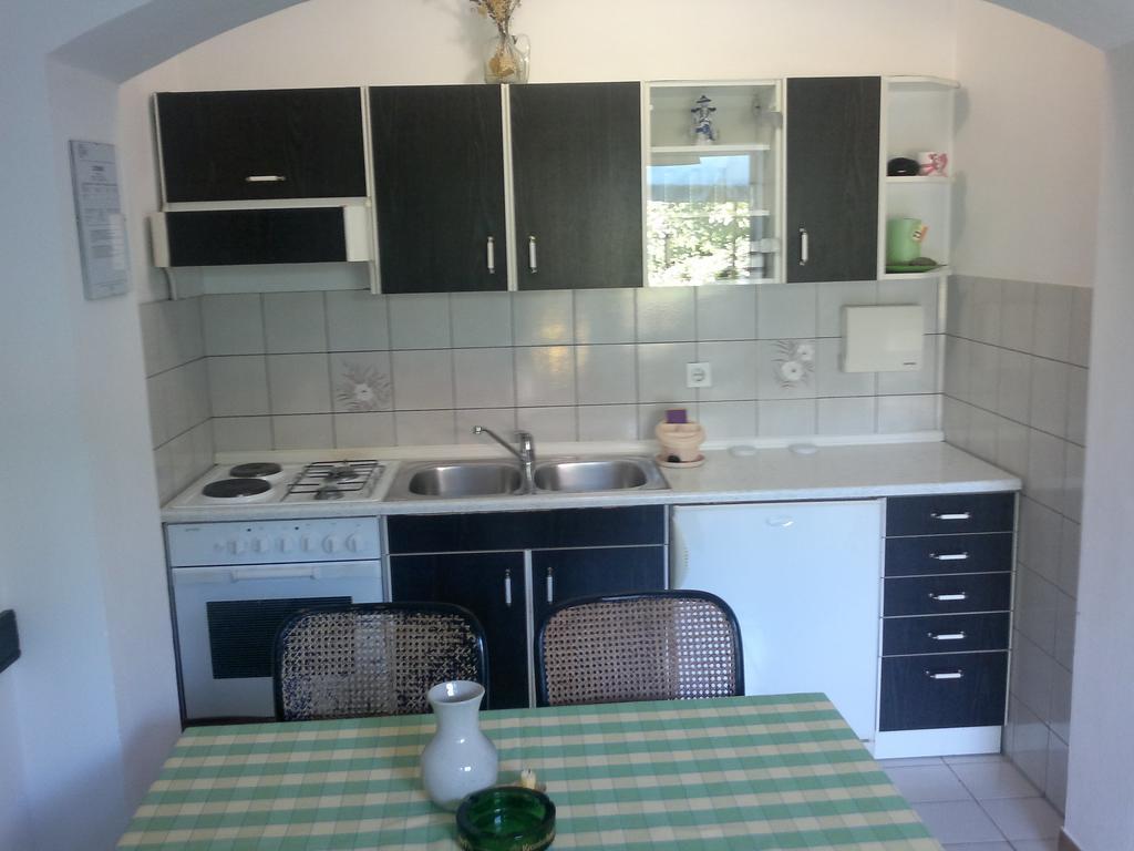 Guest House Violeta Palit Стая снимка