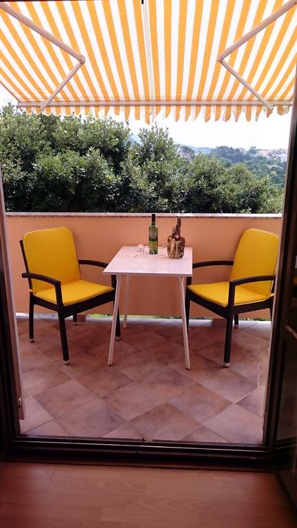 Guest House Violeta Palit Екстериор снимка